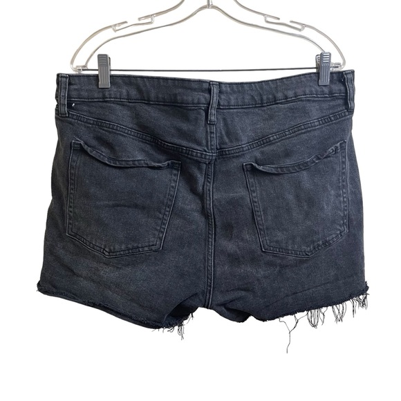 Old Navy High-Rise Cut off Short O.G Size 16 - Picture 5 of 8